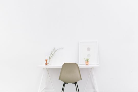 Desk for minimalists - Featured image